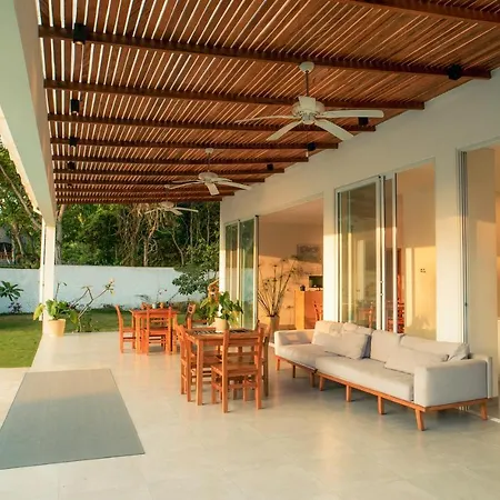 Vikara Bed & Breakfast Olon Exterior photo